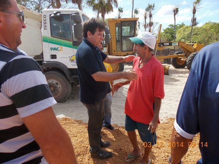 PREFEITO APOLINÁRIO COSTA VISTORIA CONSTRUÇÃO DE MAIS UMA ESTRADA VICINAL NA ZONA RURAL DE BOM PRINCIPIO DO PIAUÍ - Imagem 4