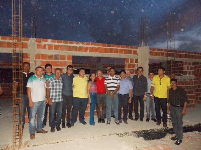 Prefeito e autoridades visitam obras da escola padrão/FNDE e entrega de unidades habitacionais  - Imagem 3