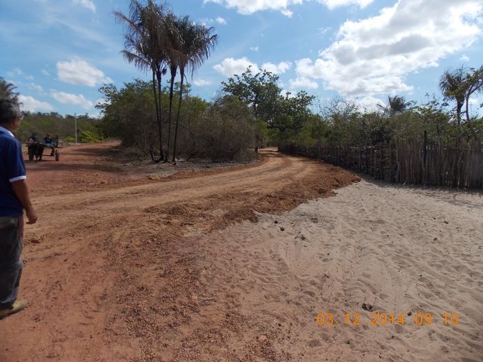 PREFEITO APOLINÁRIO COSTA VISTORIA CONSTRUÇÃO DE MAIS UMA ESTRADA VICINAL NA ZONA RURAL DE BOM PRINCIPIO DO PIAUÍ - Imagem 2