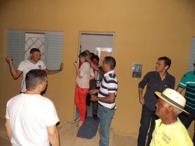 Prefeito e autoridades visitam obras da escola padrão/FNDE e entrega de unidades habitacionais  - Imagem 7