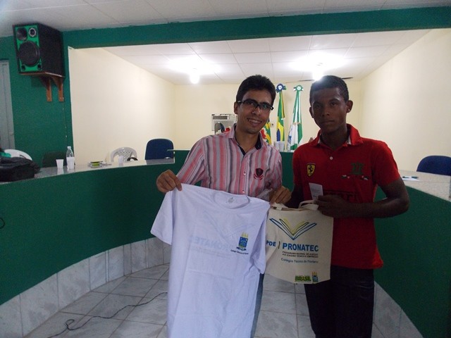  Aula inaugural do Pronatec reúne autoridades e alunos em São Francisco do Piauí - Imagem 15