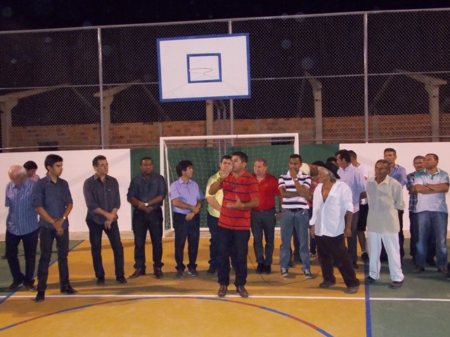 Prefeito Dr. Francisco faz Inauguração de reforma e ampliação da quadra João Batista Barbosa Soares no povoado Serrinha - Imagem 6