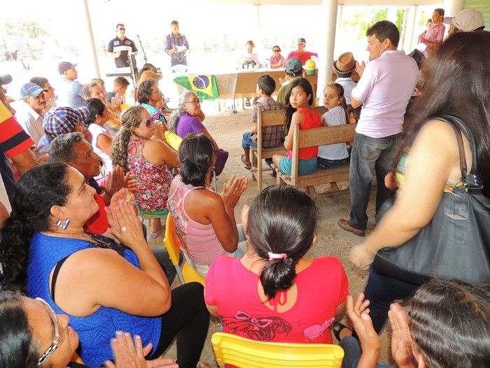 Prefeita reuniu-se com assentados da região do sertão - Imagem 13