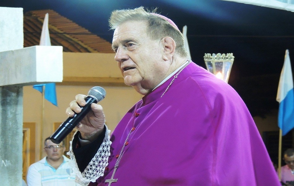 Dom Alfredo Schaffler participa de procissão de encerramento do festejo de N. S. da Conceição