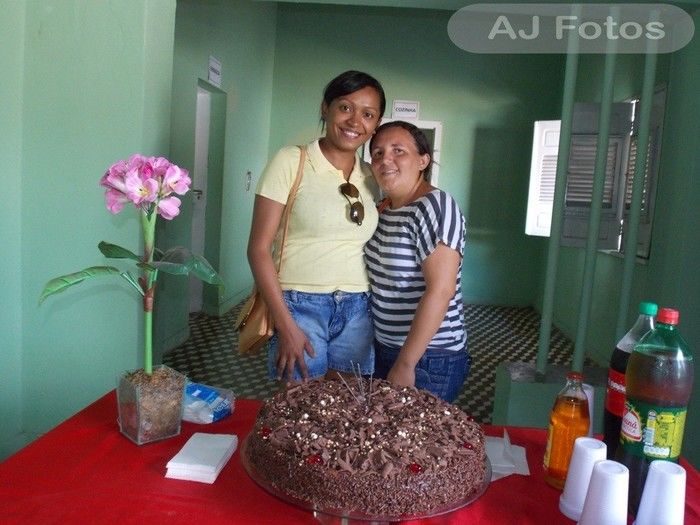 Equipe surpreende amigas de trabalho do CRAS e do CAPS - Imagem 18