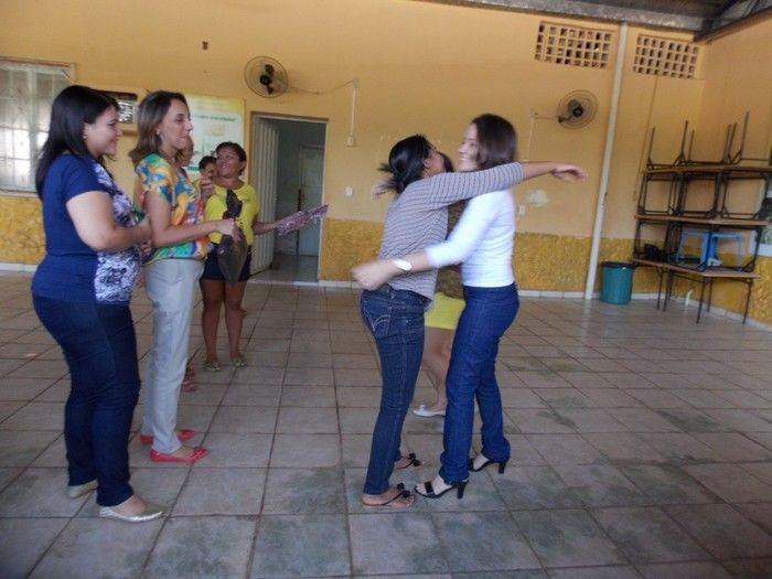 Equipe surpreende amigas de trabalho do CRAS e do CAPS - Imagem 6