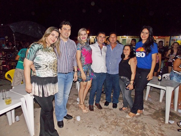 1º Dia Festejos de Prata do Piauí: Show em Praça Pública  - Imagem 1