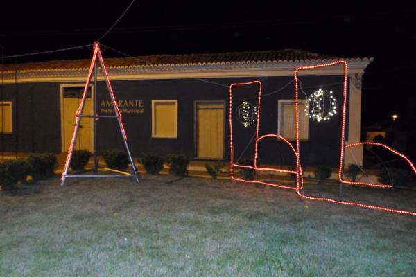 Prefeitura de Amarante começa a enfeitar a cidade para o Natal - Imagem 16