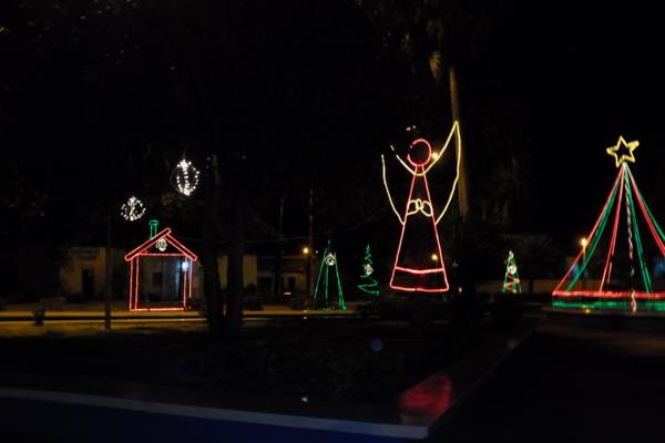 Prefeitura de Amarante começa a enfeitar a cidade para o Natal - Imagem 5