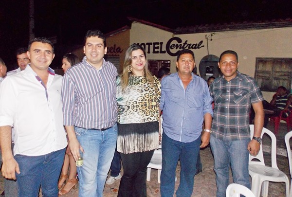 1º Dia Festejos de Prata do Piauí: Show em Praça Pública  - Imagem 4