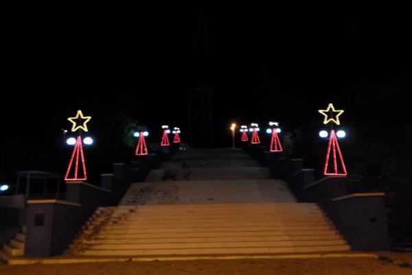 Prefeitura de Amarante começa a enfeitar a cidade para o Natal - Imagem 11