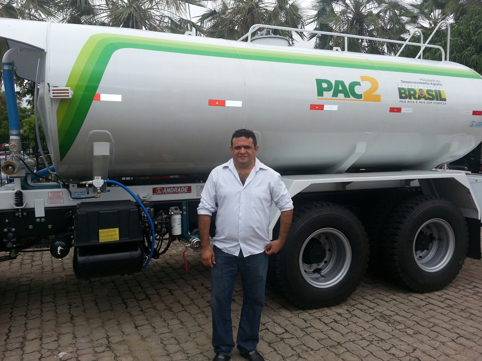 Máquinas do PAC 2 são entregues a 133 municípios piauienses na APPM