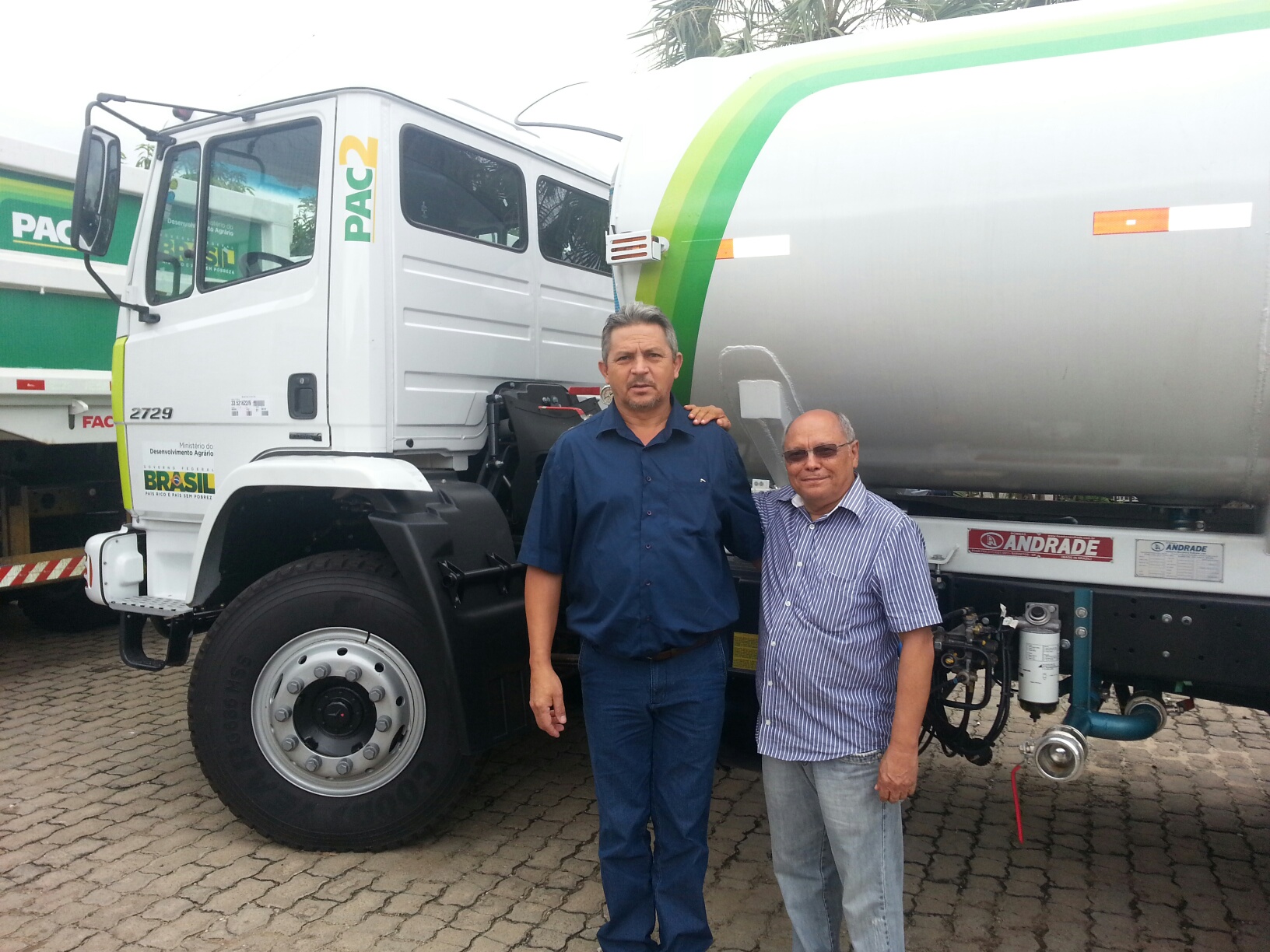 Máquinas do PAC 2 são entregues a 133 municípios piauienses na APPM