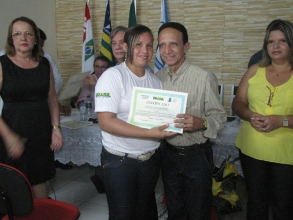 Jovens recebem certificados do PRONATEC em Miguel Alves - Imagem 24