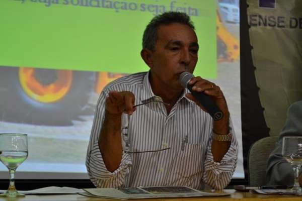 Pimenteiras recebe pá carregadeira do governo federal - Imagem 8