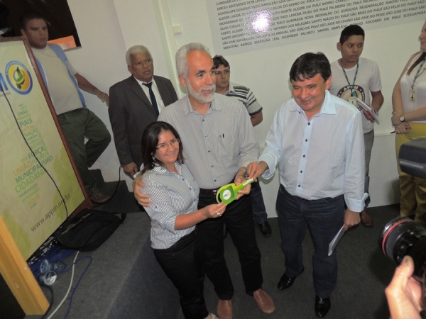 Pedro II recebe pá-carregadeira do MDA - Imagem 5