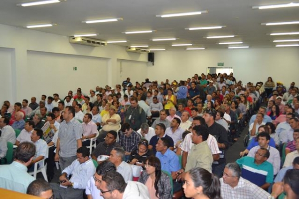 Pimenteiras recebe pá carregadeira do governo federal - Imagem 6