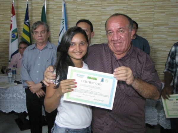 Jovens recebem certificados do PRONATEC em Miguel Alves - Imagem 27