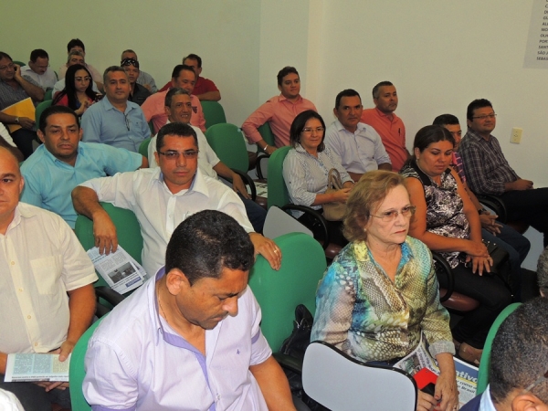 Pedro II recebe pá-carregadeira do MDA - Imagem 2