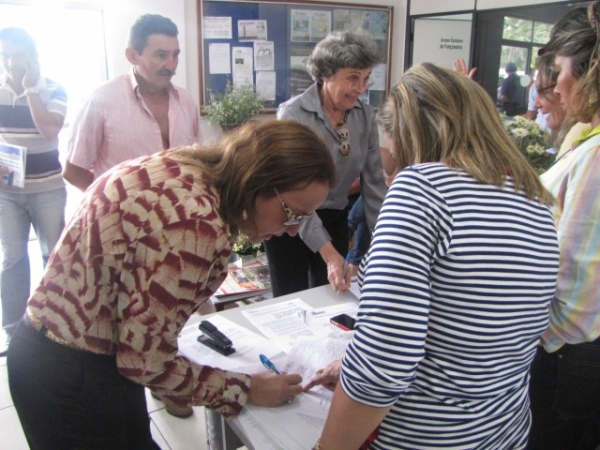 Prefeita Salete Rêgo recebe Pá carregadeira para o município de Miguel Alves - Imagem 13