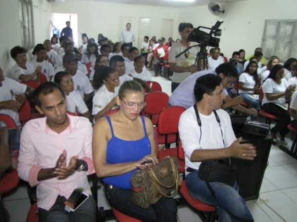 Jovens recebem certificados do PRONATEC em Miguel Alves - Imagem 1