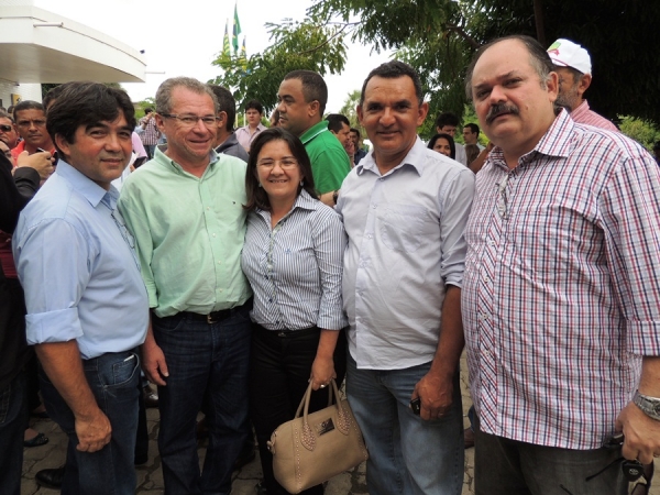 Pedro II recebe pá-carregadeira do MDA - Imagem 11