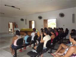 CAXINGÓ: Secretaria de assistência social faz entrega de kits de material escolar 