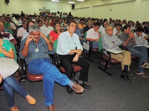 Pedro II recebe pá-carregadeira do MDA - Imagem 4