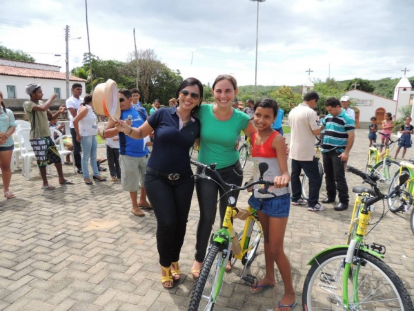 Entrega das bicicletas do programa pedala Piauí aos alunos da rede municipal de Curralinhos -PI - Imagem 27