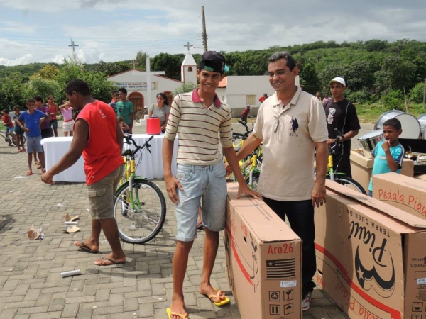 Entrega das bicicletas do programa pedala Piauí aos alunos da rede municipal de Curralinhos -PI - Imagem 21
