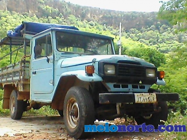Carro da Secretaria de Educação de Domingos Mourão é usado para evento particular. - Imagem 2