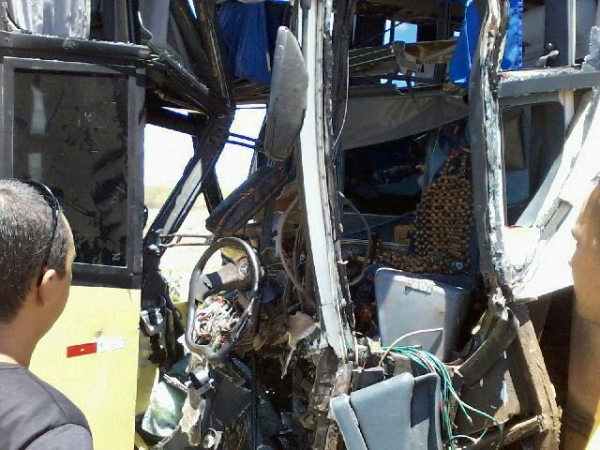 Grave acidente envolvendo dois ônibus na BR-020 - Imagem 6