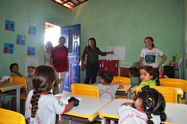 Secretária de Educação vistoria obras de reforma de creches - Imagem 1