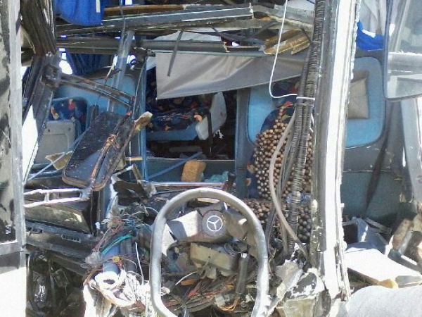 Grave acidente envolvendo dois ônibus na BR-020 - Imagem 5