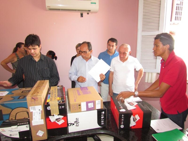 Prefeitura de Barras entrega veículo e novos equipamentos para o Conselho Tutelar - Imagem 14