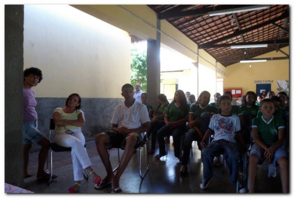 CREAS desenvolve Projeto CREAS : Protagonismo Juvenil  Combate as Drogas na  Unidade Escolar Manoel F. B. de Macedo - Imagem 11