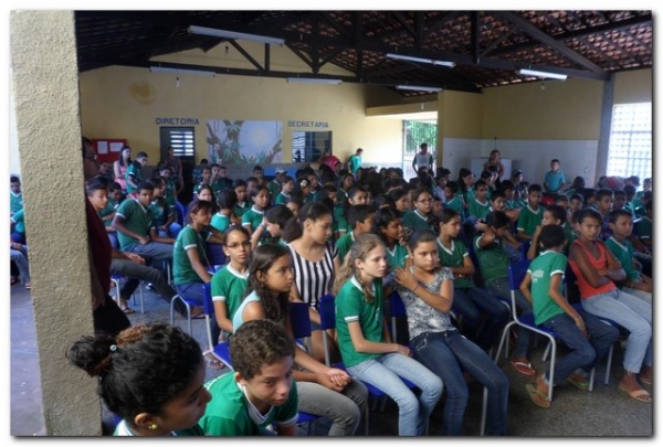 CREAS desenvolve Projeto CREAS : Protagonismo Juvenil  Combate as Drogas na  Unidade Escolar Manoel F. B. de Macedo - Imagem 9