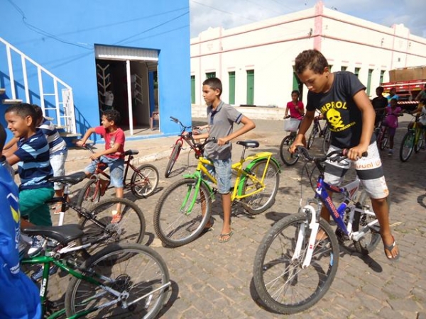 Alunos do Programa 2 Tempo participante de Ciclismo - Imagem 7