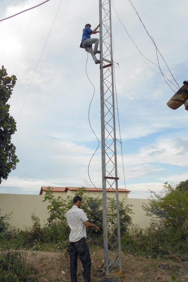 Prefeita de Currais  Claudia lobo colocou sinal da TV Meio Norte em Para Batins - Imagem 5