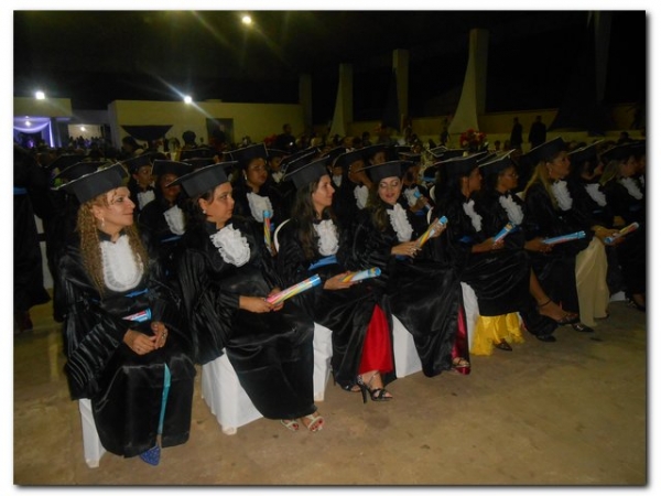 UAPI- UFPI CEAD do Polo de Inhuma realiza Solenidade Formatura de 41 Alunos do Curso de Pedagogia - Imagem 55