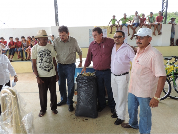 Governador Wilson Martins Inaugura obras de seu governo em Barra D“Alcântara - Imagem 19