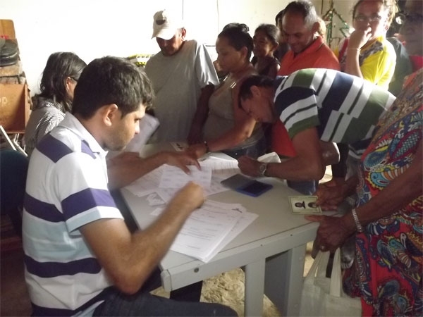 Prefeitura distribuiu sementes selecionadas para agricultores de Caxingó  - Imagem 2