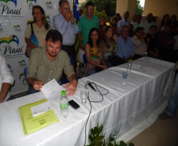 Wilson Martins inaugura obras e é recebido por lideranças políticas - Imagem 19