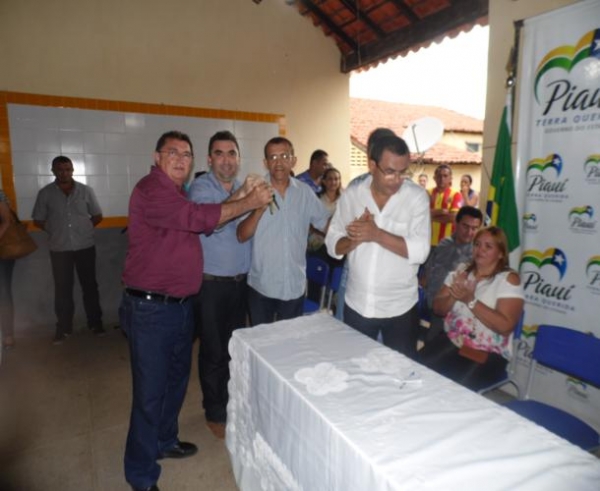 Wilson Martins inaugura obras e é recebido por lideranças políticas - Imagem 13