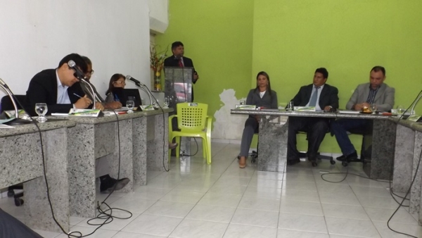 Prefeito Zé Henrique fala sobre  ações de 2013 e anuncia ações para 2014  - Imagem 11