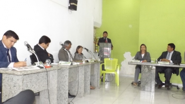 Prefeito Zé Henrique fala sobre  ações de 2013 e anuncia ações para 2014  - Imagem 10