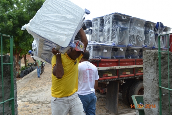 Prefeitura de Boa Hora prepara escolas para o início do ano letivo 2014 - Imagem 3