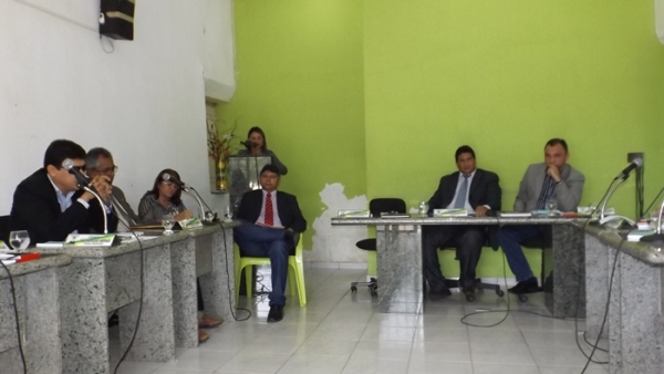 Prefeito Zé Henrique fala sobre  ações de 2013 e anuncia ações para 2014  - Imagem 5