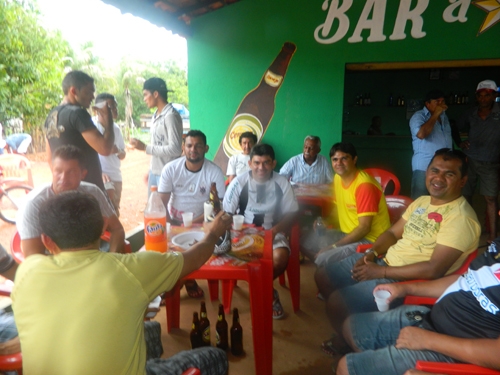 Empresário Paulo Gomes promoveu festa para autoridades políticas e populares em Mocambinho - Imagem 3