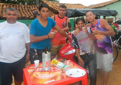 Empresário Paulo Gomes promoveu festa para autoridades políticas e populares em Mocambinho - Imagem 6